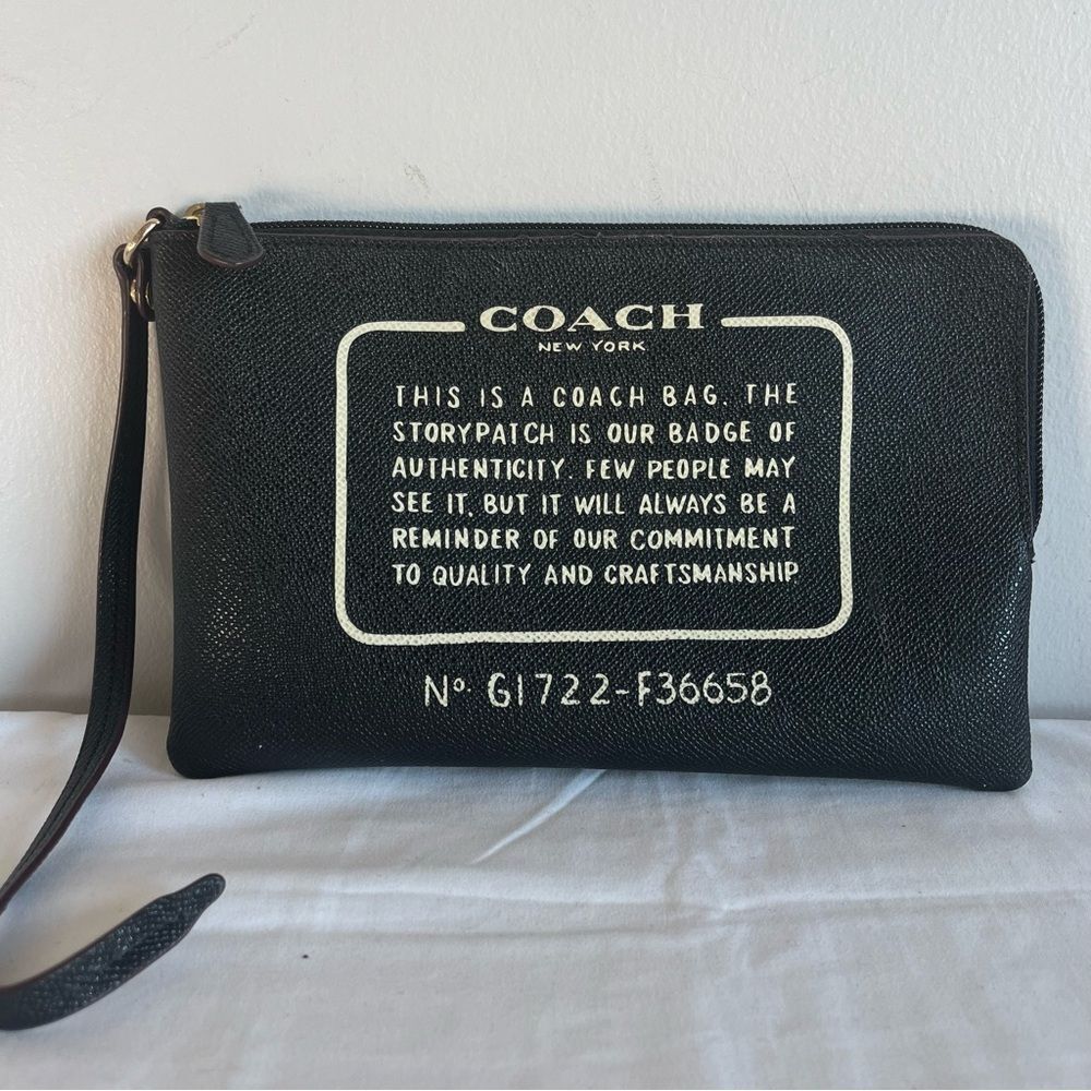 COACH Black Leather Signature Pouch Pouchette Wristlet wallet cardholder - Picture 1 of 9